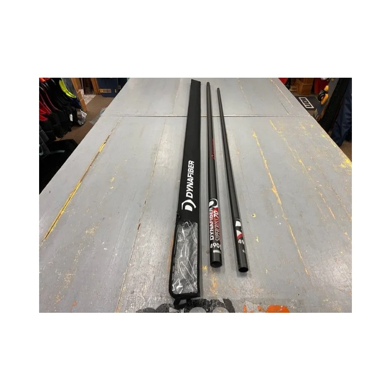 Offre Spéciale Mat Dynafiber 490 Carbon 70 Drope Shape